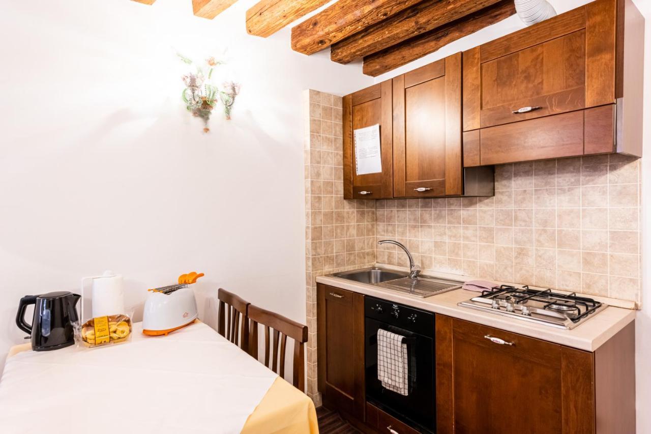 Ferienwohnung Ca' Pinelli Venedig Exterior foto